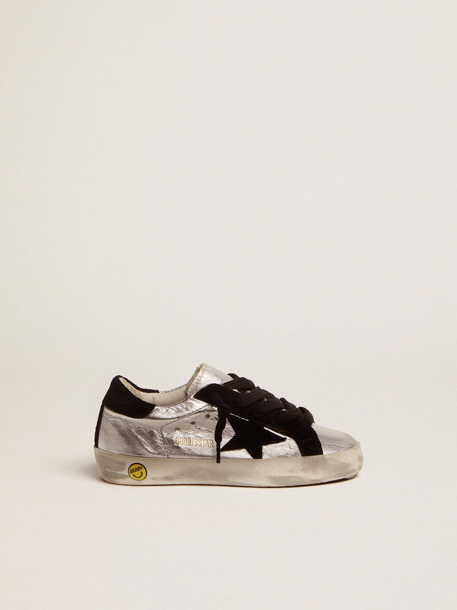 superstar-sneakers i silverfärgat läder med mockainlägg