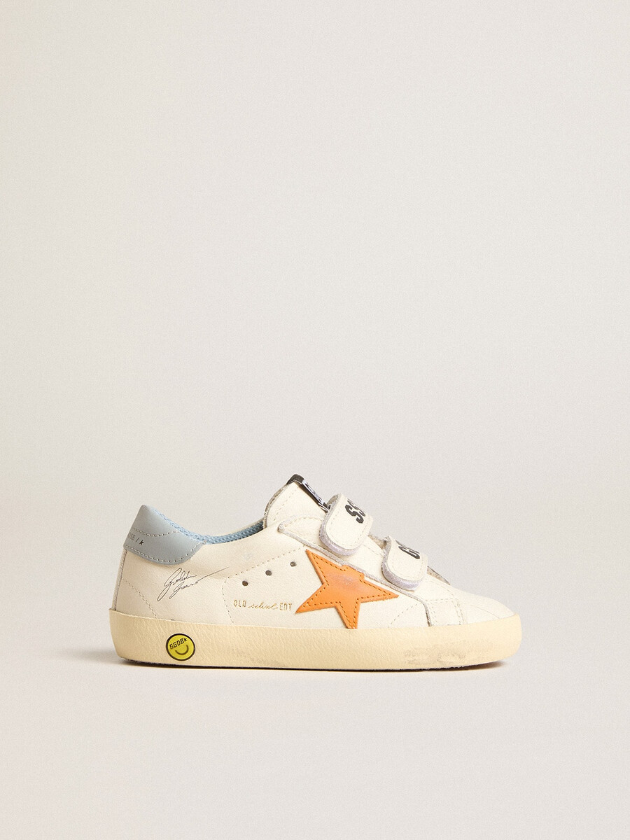 young old school i läder med orange stjärna och babyblå hälflik