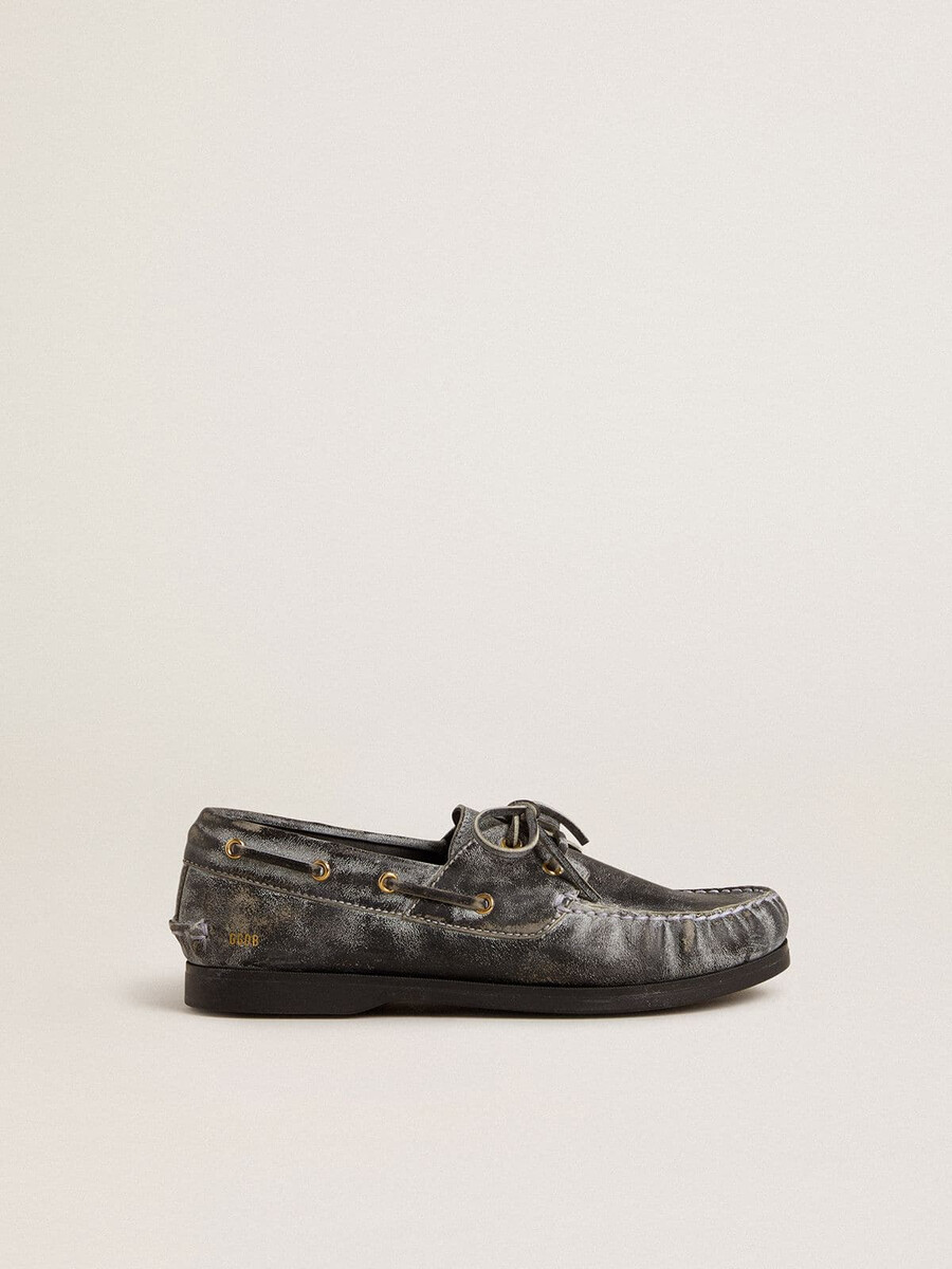 young cruise loafers i svart slitet läder
