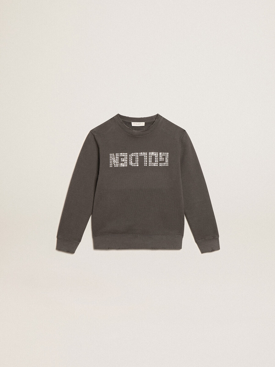 sliten grå sweatshirt med kristalltext