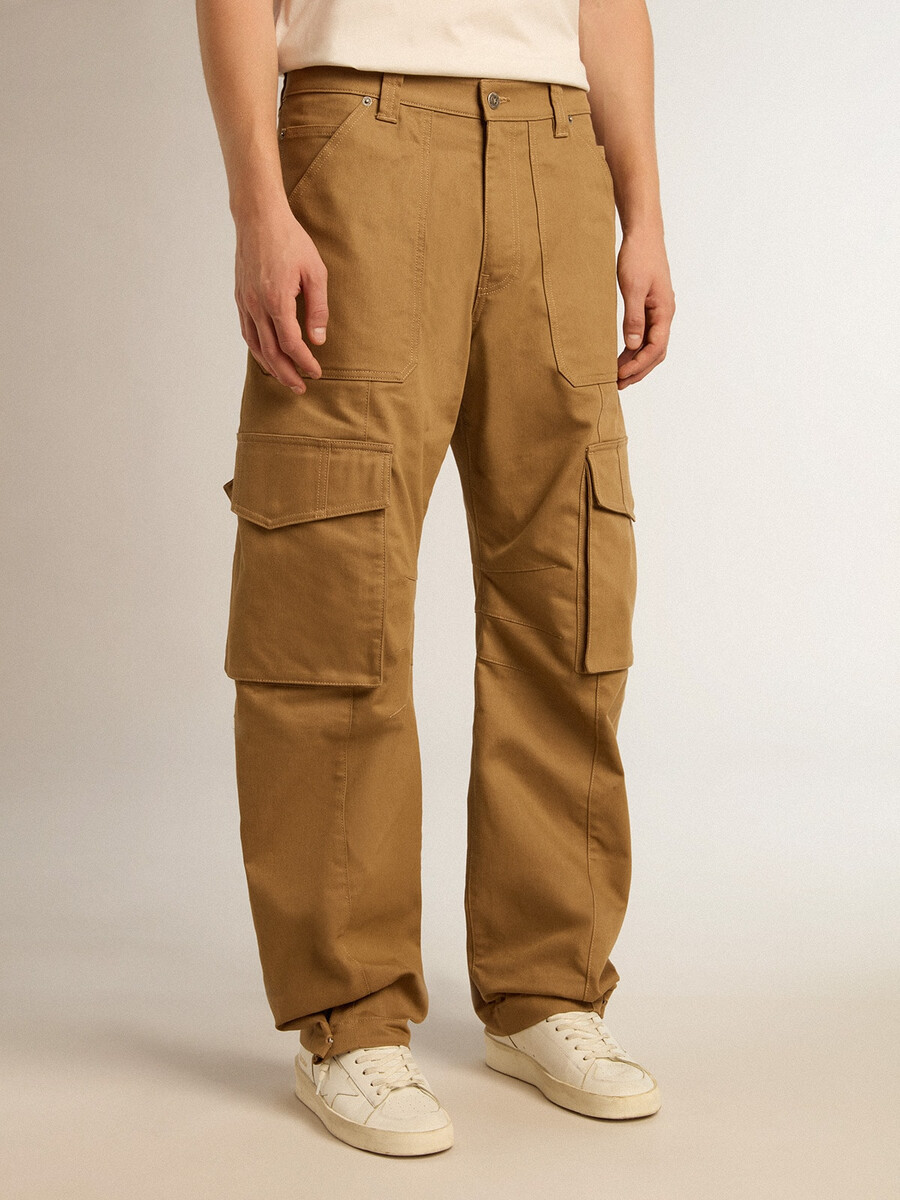 beige khaki cargobyxor