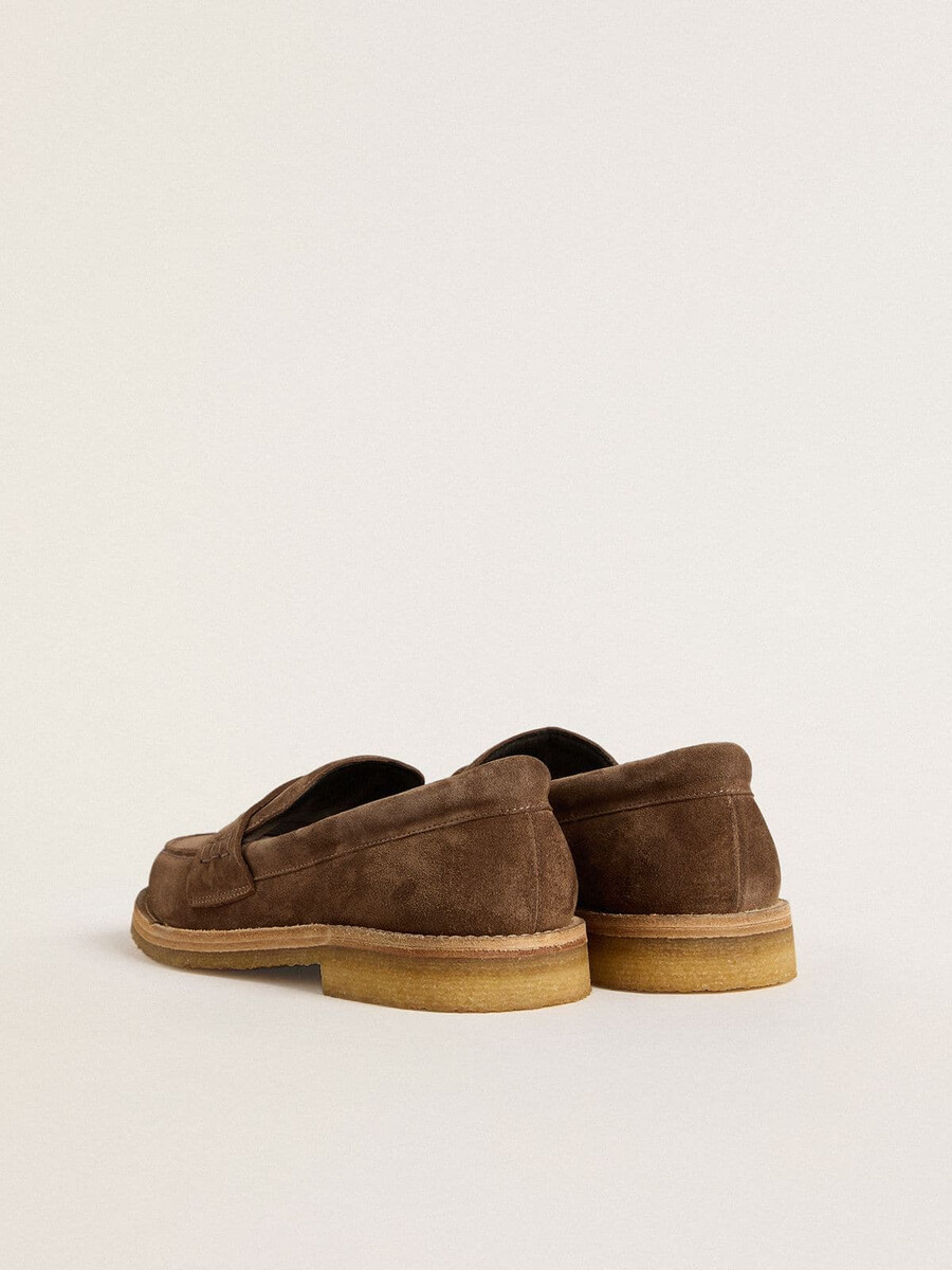 herrloafers i duvgrå mocka från jerry