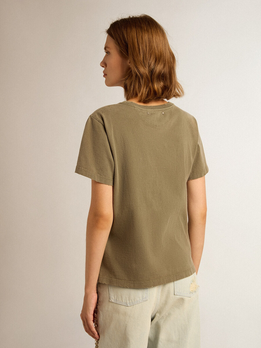 olivgrön t-shirt med gyllene text för dam