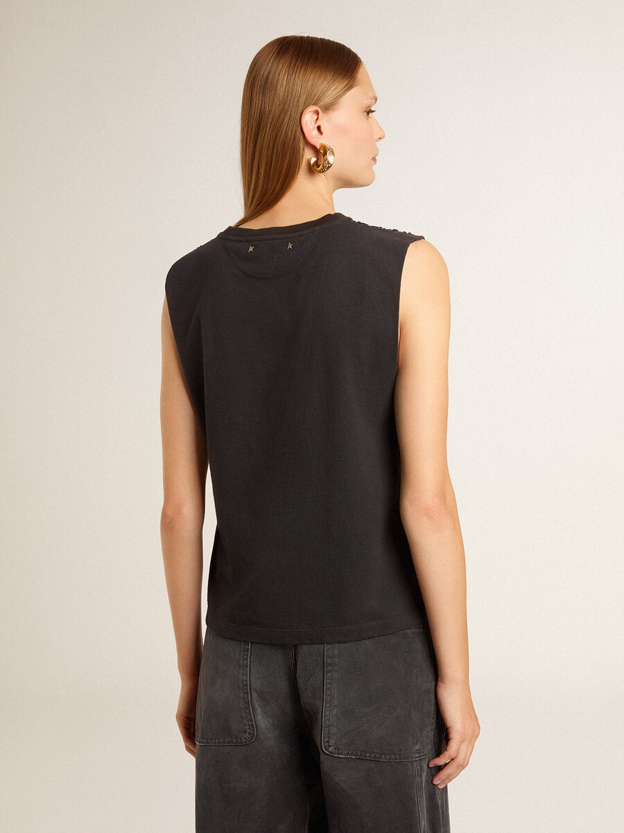 Ärmlös t-shirt i sliten svart med ton-i-ton-broderi