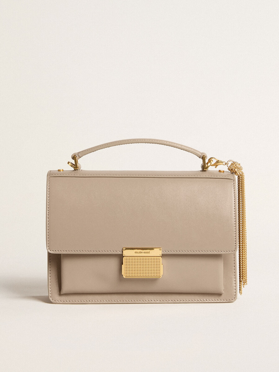venezia-väska i beige läder med gulddetaljer